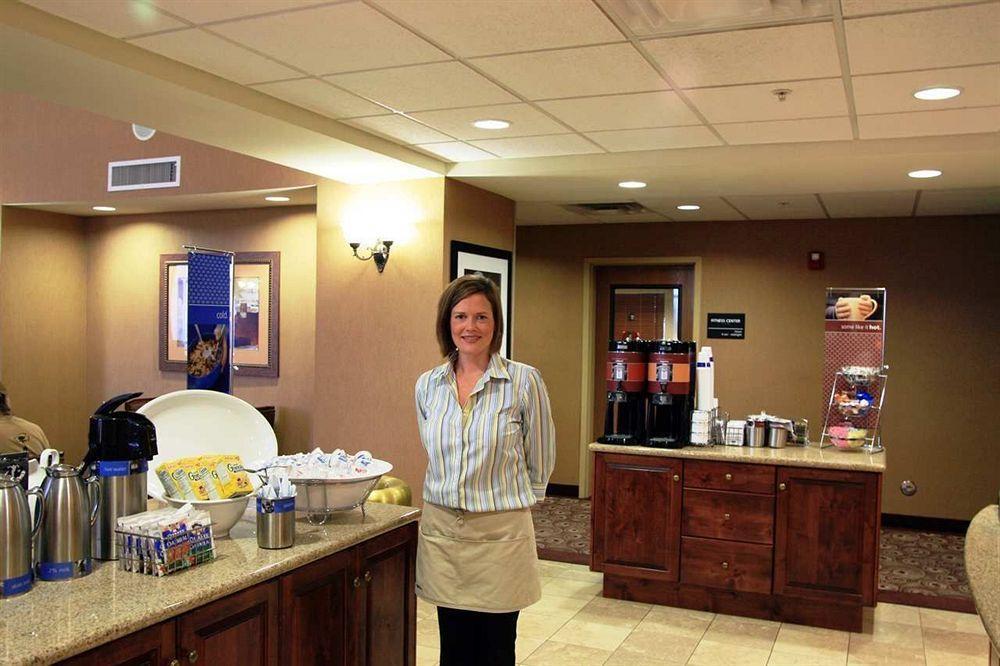 Hampton Inn & Suites Kingman Restaurant photo